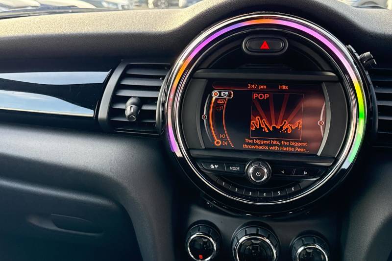 2017 MINI Hatch