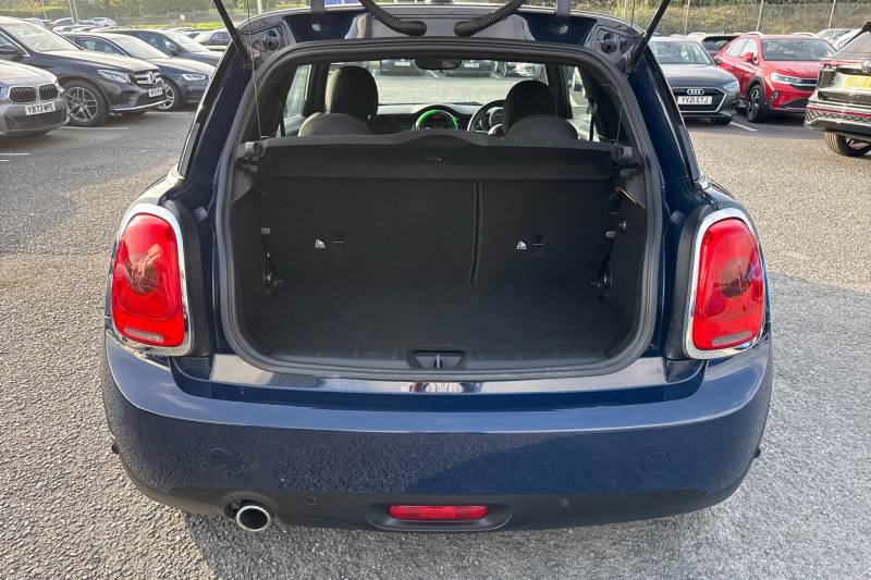 2017 MINI Hatch