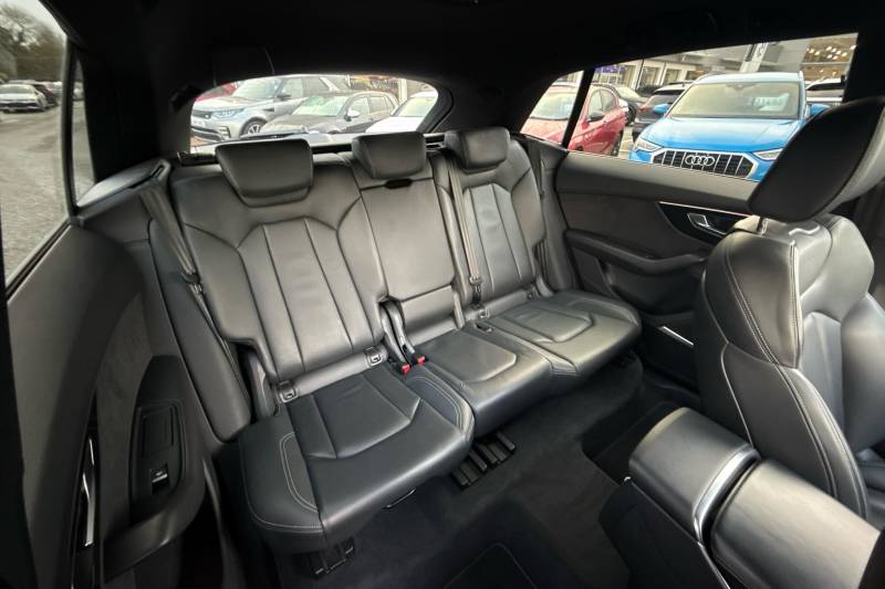 2023 Audi Q8