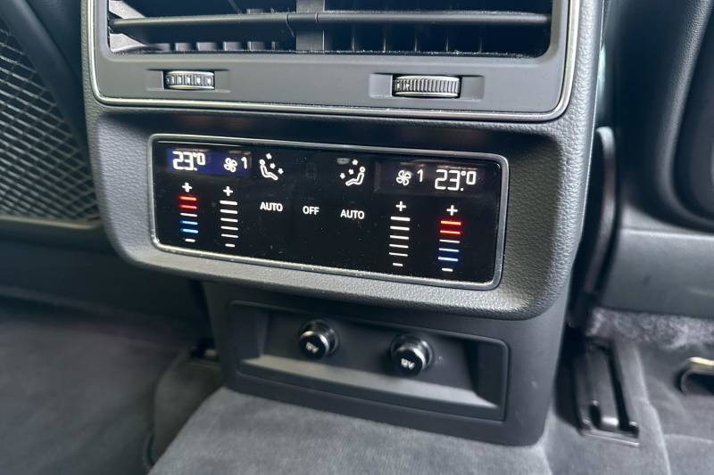 2023 Audi Q8