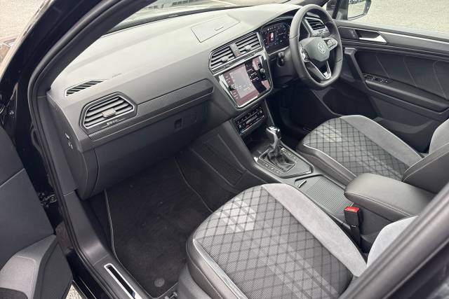 2022 Volkswagen Tiguan 2.0 TDI R-Line 5dr DSG