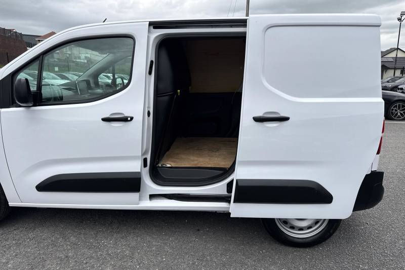 2023 Peugeot Partner