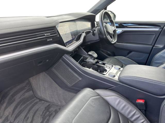 2021 Volkswagen Touareg 3.0 V6 TDI 4Motion Black Edition 5dr Tip Auto