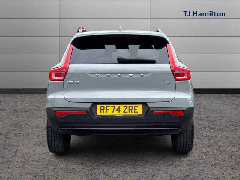 2025 Volvo XC40