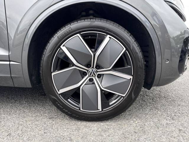 2026 Volkswagen Touareg 3.0 TDI V6 Black Edition SUV 5dr Diesel Tiptronic 4Motion Euro 6 (s/s) (286 ps)