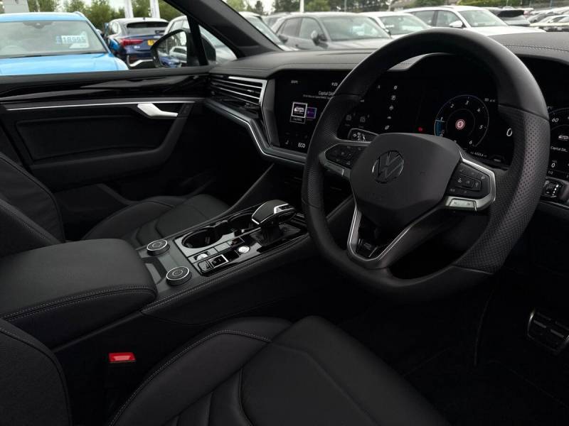 2026 Volkswagen Touareg