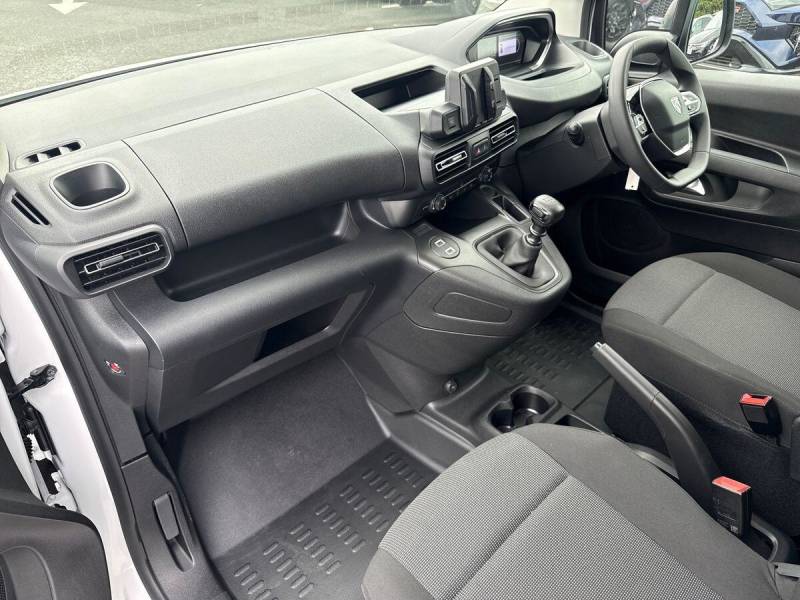 2025 Peugeot Partner