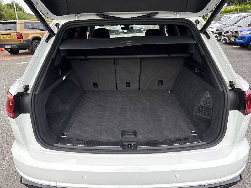 2023 Volkswagen Touareg