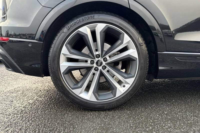 2023 Audi Q8