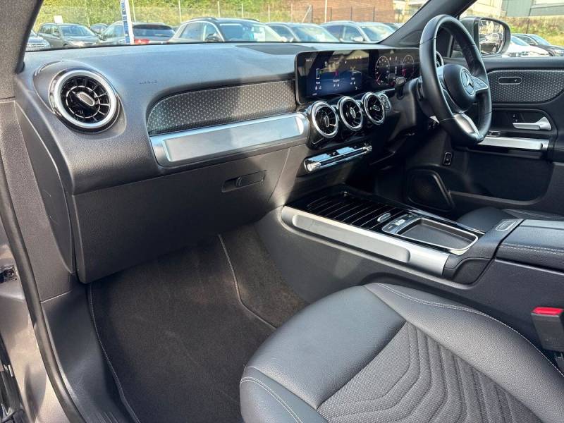 2025 Mercedes Benz GLB