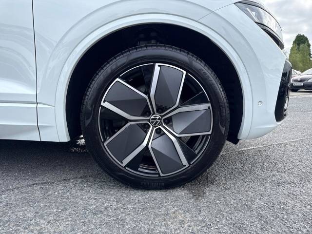 2026 Volkswagen Touareg 3.0 V6 TDI 4Motion 286 Black Edition 5dr Tip Auto