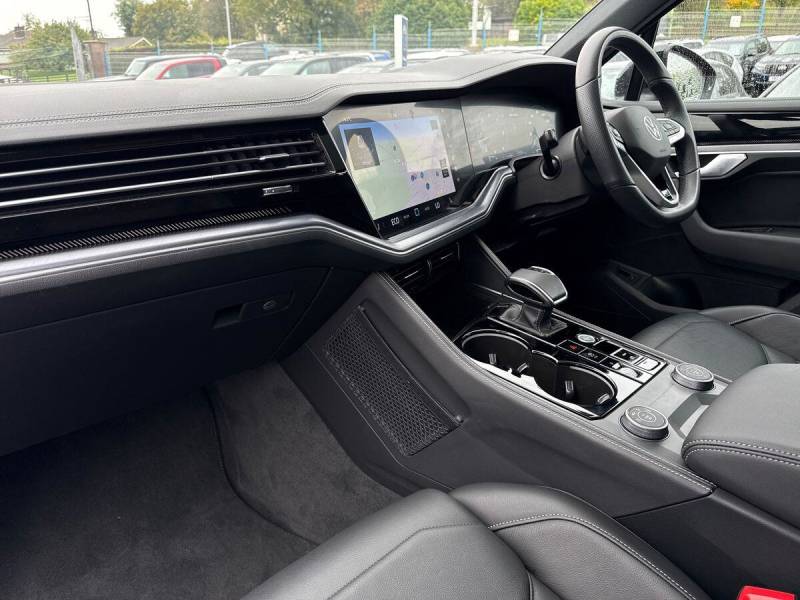 2025 Volkswagen Touareg